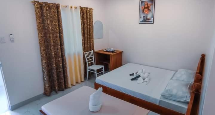Elnora Delmar Travellers Inn Сикиджор Екстериор снимка